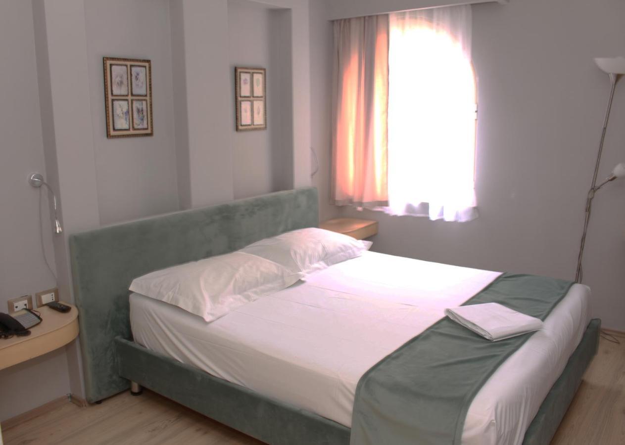 Theranda Boutique Hotel Tirana Zewnętrze zdjęcie