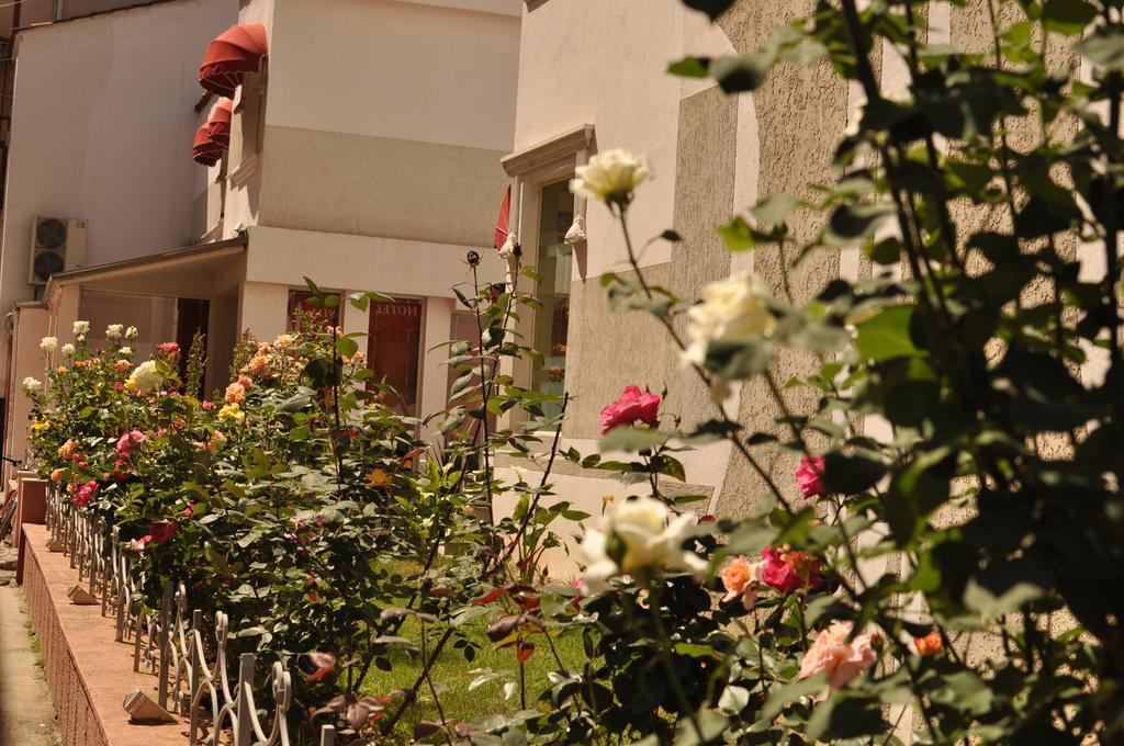 Theranda Boutique Hotel Tirana Zewnętrze zdjęcie