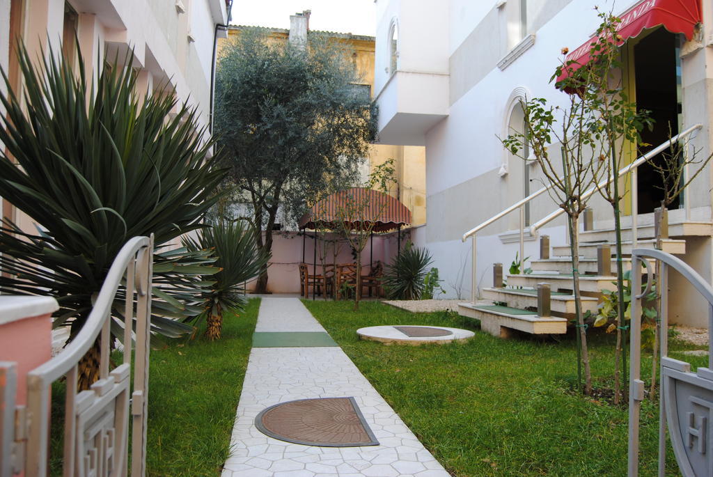 Theranda Boutique Hotel Tirana Zewnętrze zdjęcie