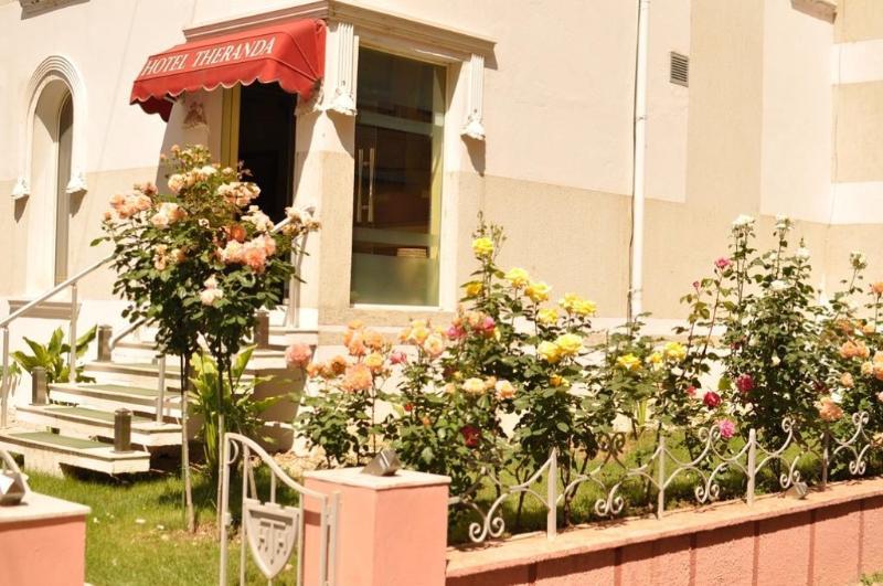 Theranda Boutique Hotel Tirana Zewnętrze zdjęcie